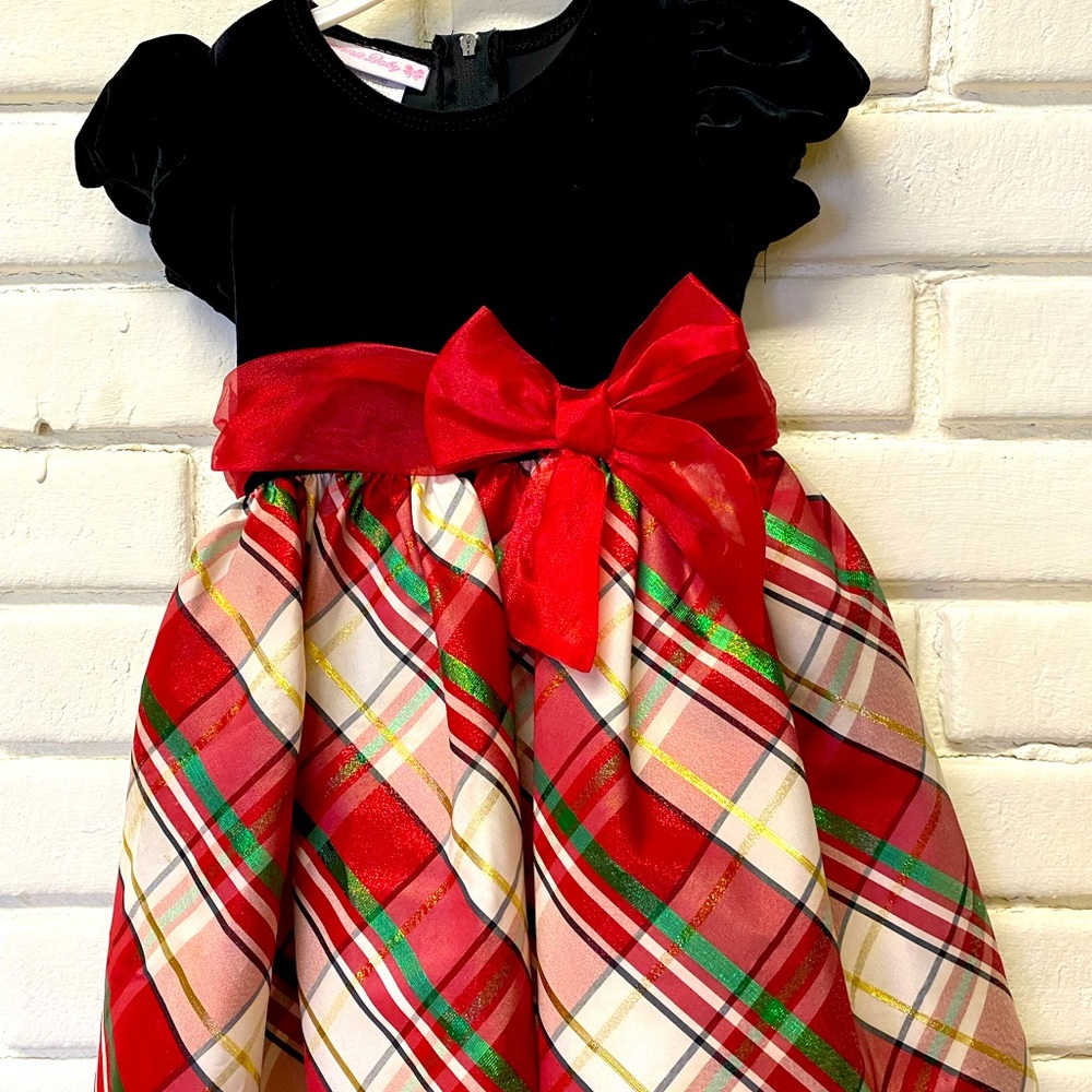 Beautiful Christmas dress for 24-mo old toddler. Only worn once. Bundle=discount